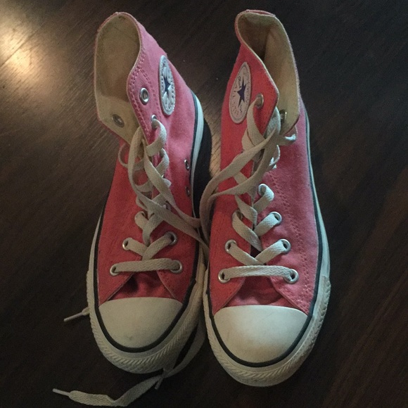 Converse - Picture 1 of 3